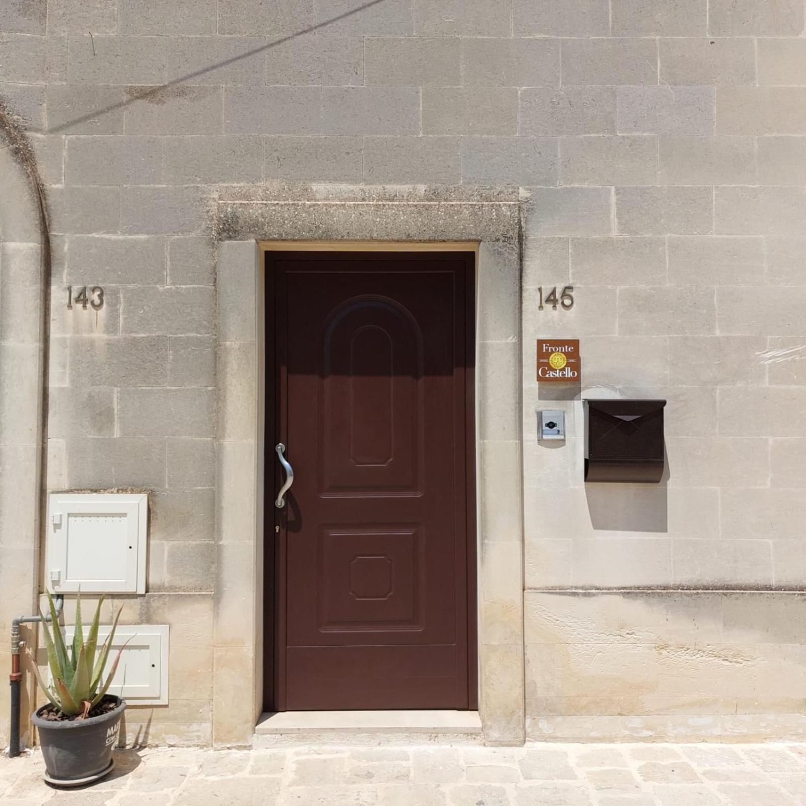 Casa Vacanze Fronte Castello 马尔塔诺 外观 照片