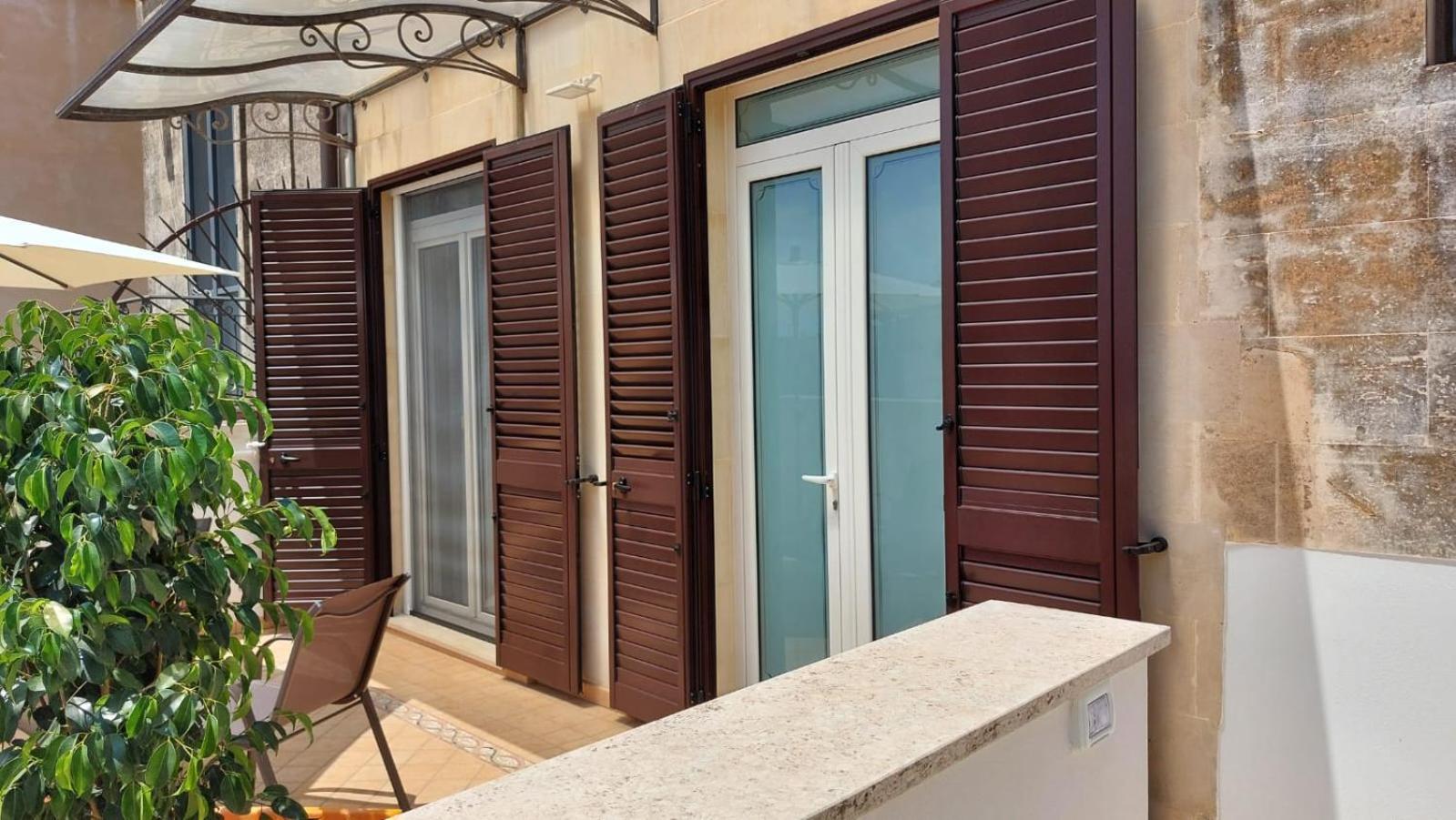Casa Vacanze Fronte Castello 马尔塔诺 外观 照片